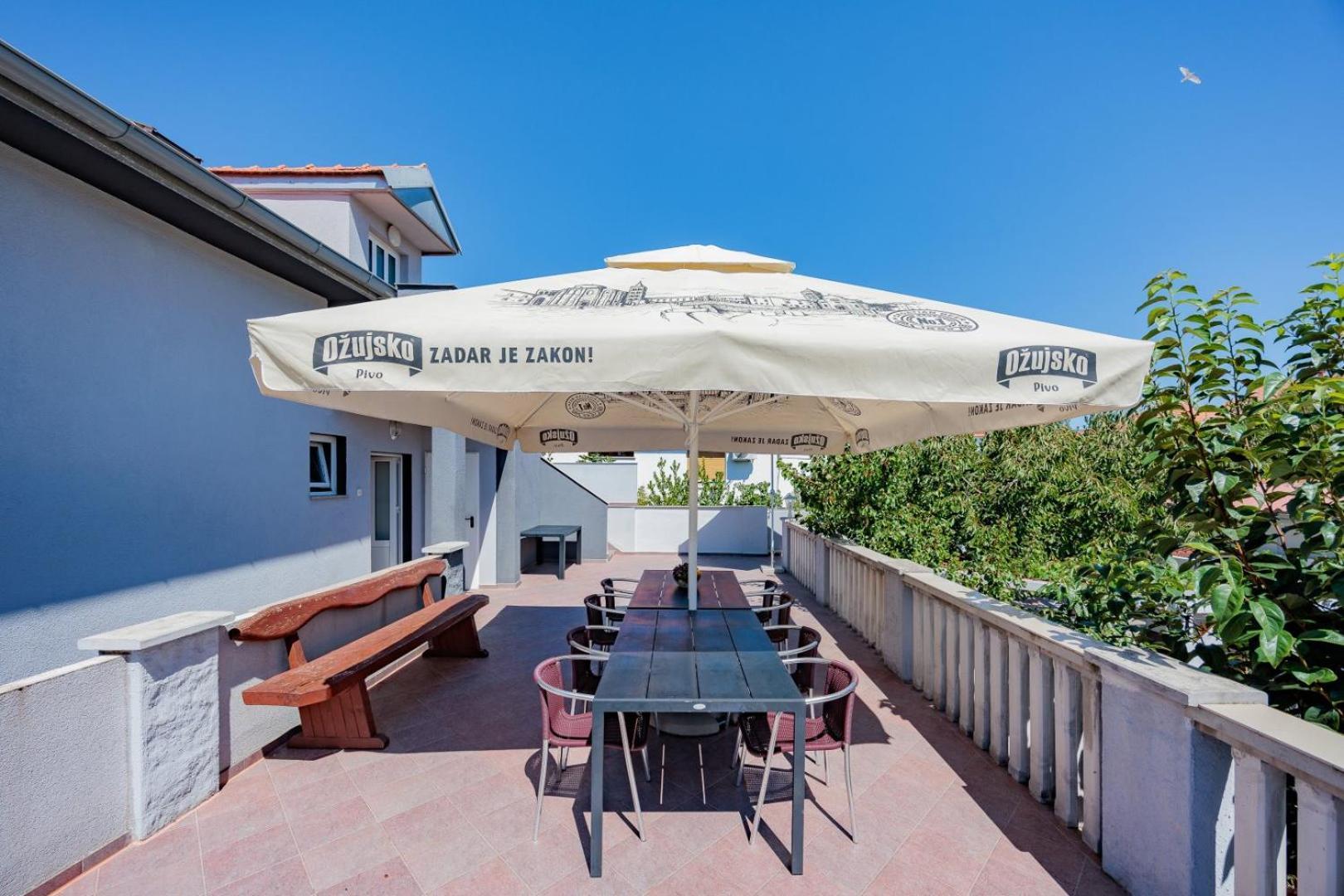 Crowonder Lucky Holiday House With Pool And Patio 30 Meters From The Beach Zadar Buitenkant foto